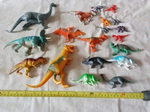 RESTPOSTEN PLASTIK DINOSAURIER GEMISCHTE WAAGEN (D49) - Bild 1 von 11