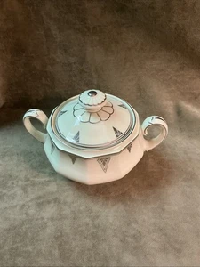 1920s Art Deco community China Deauville pattern Sugar Bowl With Cover/lid - Picture 1 of 5