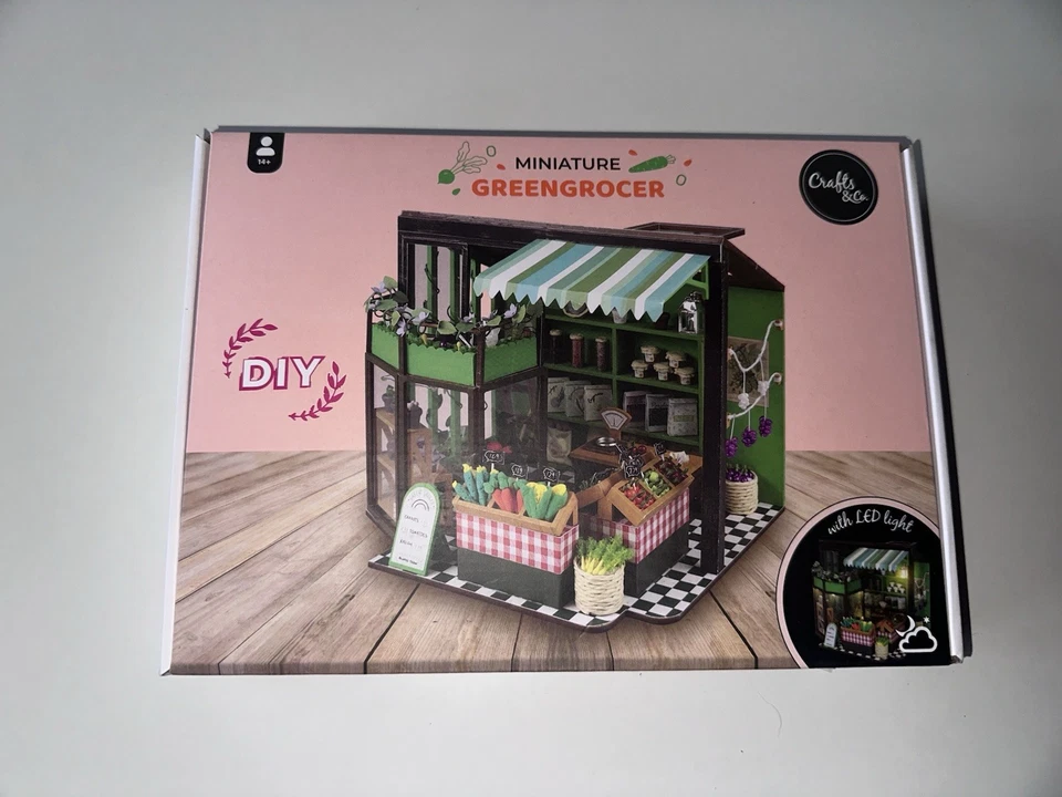 DIY - Crafts & Co Miniatur Blumenladen mit LED - Bild 1 von 1