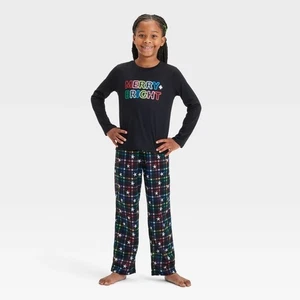 NWT Girls' 2pc Christmas Plaid Merry & Bright Long Sleeve Pajama Set Cat & Jack - Picture 1 of 1