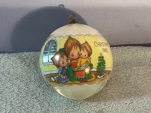 Vintage Christmas ornament hallmark precious moments 1982 AA568 - Picture 1 of 6