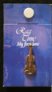 Violin badge - Picture 1 of 2