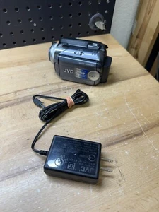 (J) JVC Everio 30GB Hard Disk Digital Camcorder GZ-MG37U AC adapter WORKS - Picture 1 of 9