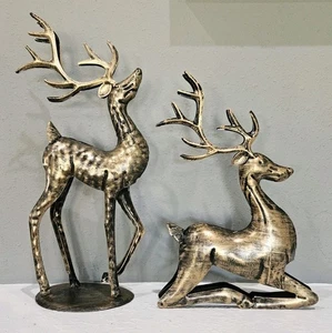 Arte de metal de reno 2 esculturas de ciervos 1 de pie 1 acostado oro texturizado 16" 13" - Imagen 1 de 11