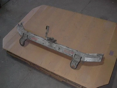 BARRA DE AMARRE SUPERIOR USADA 06 Ford F250 con PESTILLO DE CAPÓ 99-07 Super Duty 27629 Foto 1 de 4