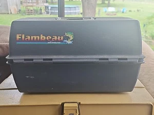 Caja de aparejos Flambeau Adventurer vintage años 80 3 bandejas señuelo carrete de pesca - Imagen 1 de 11