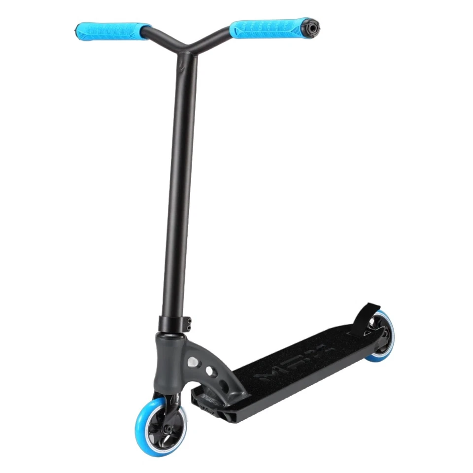 Scooter de acrobacias personalizado MGP X Blunt Envy MFX - negro/gris/azul - ¡La oferta fue de £200! Foto 1 de 1