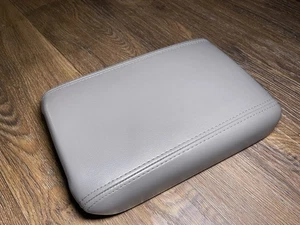 07-17 Traverse Acadia Enclave Outlook Center Console Lid Arm Rest Gray - Picture 1 of 5