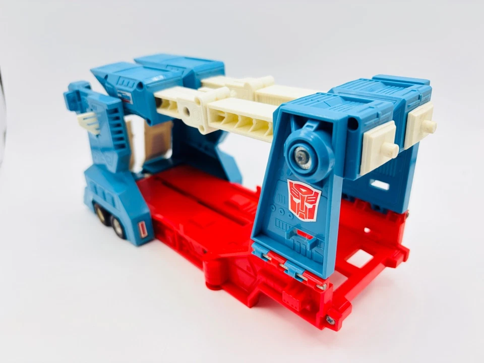 G1 ULTRA MAGNUS TRAILER RUBBER TIRES TRANSFORMERS (1L-123547) - Image 1 of 3