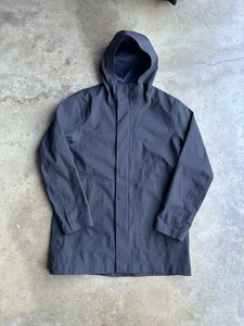 Giacca impermeabile Banana Republic 2017 scontata taglia L  - Foto 1 di 10