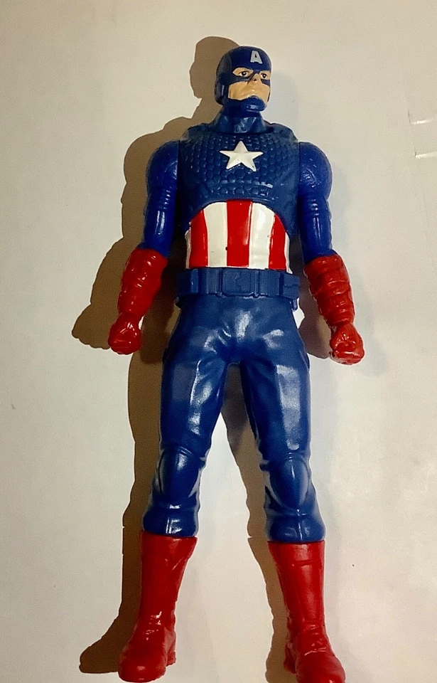 Figura de acción de plástico Hasbro 2015 Marvel Capitán América Foto 1 de 1