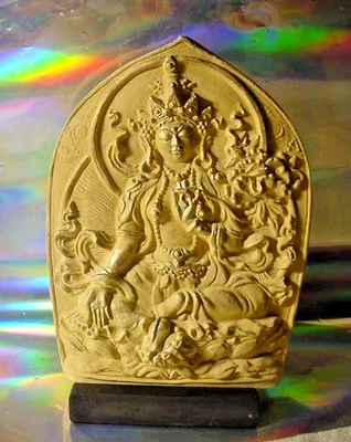 21 Tara sanación diosa dorada oración Tsa tsa piedra tableta Tara bendición con soporte Foto 1 de 4