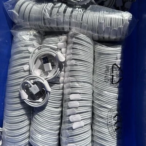 215 Pcs lot USB-C to USB-A Charging Cable – White – 3ft (1m) - Photo 1 sur 4