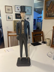 Vintage handgeschnitzte "Dapper Dan" Volkskunst Statue | 25" groß Holz Gentleman mit Hut - Bild 1 von 24