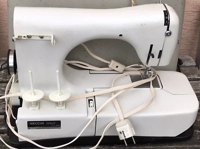 vintage ancienne MACHINE à COUDRE portable NECCHI pavia LYDIA 3 type 544 italy - Photo 1/4