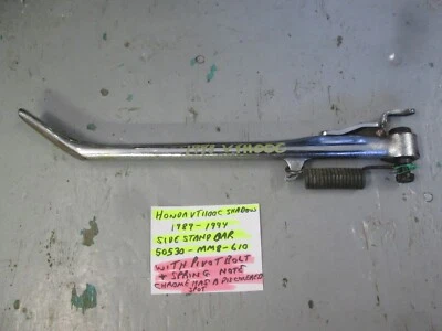 Honda 1989-1994 VT1100C MONTAJE SOPORTE LATERAL SOMBRA 50530-MM8-610 CON HERRAJES Foto 1 de 4