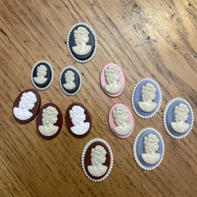 Lote de 12 cabinas camafeo de plástico vintage marrón azul rosa negro artesanía Foto 1 de 4