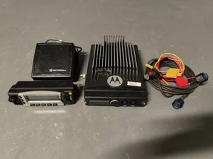 Motorola XTL2500 110w VHF 136-174mhz P25 mobile radio M21KTM9PW1AN (PM1500) - Picture 1 of 4