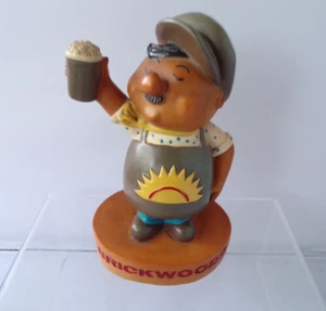 Vintage BRICKWOODS Brewery Hard Plastic Pub Bar Advertising Figure Man Cave Beer - Foto 1 di 14