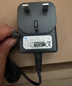 DK18-190060H-B 19V 0.6A Charger Transformer - Photo 1/2