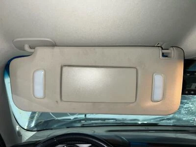 2007-14 Chevy Silverado 2500HD Driver LH Left Titanium-84D Illuminated Sun Visor Foto 1 de 3