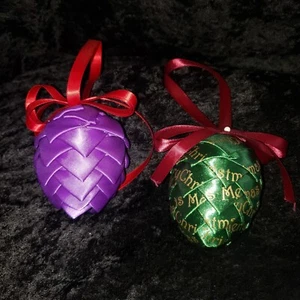 Lote 2 adornos navideños vintage hechos a mano victorianos doblados cinta brillante piña - Imagen 1 de 3