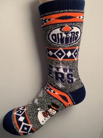EDMONTON OILERS NHL HOCKEY JERSEY LOGO WINTER SNOWMAN CREW LENGTH SOCKS LARGE Cover