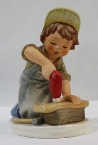 Goebel Frobek Figurine Today's Children "Handy Helper" W. Germany 1978 - Picture 1 of 9