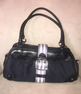 Bolso de Mano Cole Haan Cuero Genuino Guijarro Negro con Acento de Nailon Lavanda/Blanco Foto 1 de 4