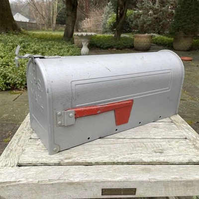 Vintage Large Rustic Farm Rural Mailbox Galvanized Steel - Jackes Evans St Louis - Image 1 of 4