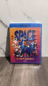 Space Jam: A New Legacy Blu-ray + DVD + Digital Code - Picture 1 of 1