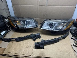 2011 2012 2013 Buick Regal Right Passenger Driver Left Xenon HID Headlight OEM - Picture 1 of 20