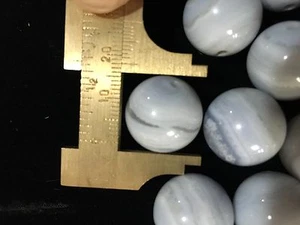 Una bellissima pietra preziosa grande pietra agata pizzo blu perlina rotonda 18 mm naturale - Foto 1 di 5