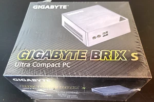 GIGABYTE BRIX S I3-6100U (GB-BSI3H-6100-B2) USFF 4GB DDR3L, 1TB HDD, Win10 *NEW* - Picture 1 of 9