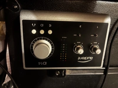 Audient iD14 mk1 audio interface - Image 1 of 4
