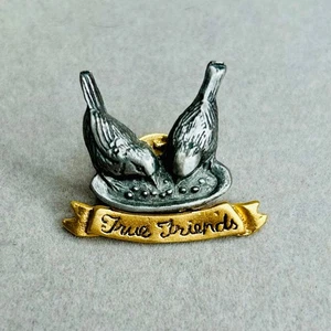 Vintage M. Bastin 1999 True Friends Birds at Birdbath Two Tone Pin - Picture 1 of 3