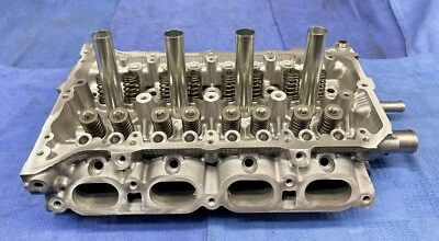 Toyota 1.8 2ZR-FXE DOHC Prius Hybrid "Valves and Springs only" Cylinder head. - Image 1 of 4