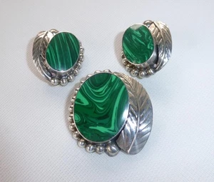 VINTAGE MEXICAN TAXCO STERLING SILVER & MALACHITE BROOCH/PENDANT CLIP EARRINGS - Picture 1 of 10