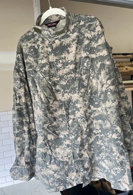 US Army Coat Men Medium Green Digital Camouflage Combat Uniform Tru Spec Jacket - Image 1 of 4