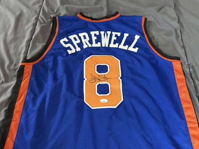 Футболка с автографом ЛАТРЕЛЛА СПРЕВЕЛЛА NEW YORK KNICKS 4 X All-Star сертификат подлинности JSA КРАСИВАЯ! - Изображение 1 из 4