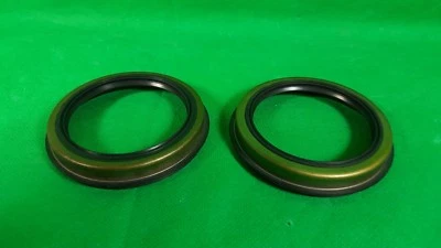 GENUINE SSANGYONG MUSSO SPORTS UTE 2.9L TURBO DIESEL FRONT HUB OIL SEAL SET(2EA) - Image 1 of 3