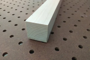 "LOTE DE 4 MADERA DE ARCE SUAVE GIRANDO BLANCO CUADRADO 1.1/4"" X 1.1/4"" X 34" - Imagen 1 de 6