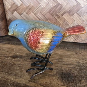 Estatuilla de pájaro de cerámica acabado brillante patas de metal colorida decoración vintage 5" x 4" - Imagen 1 de 12