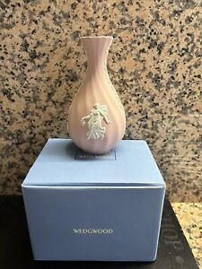 Rare Pink Vintage Wedgwood Bud Vase Excellent Condition 13 cm Tall