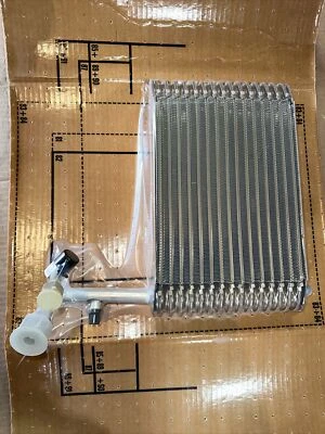 Núcleo evaporador de aire acondicionado ACDelco 15-6592 OEM PARA CADILLAC DEVILLE FLEETWOOD 1988-1989 Foto 1 de 4