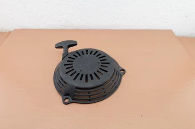 Honda GCV135 Lawn Mower OEM Recoil Starter - Image 1 of 4
