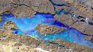 nice blue green OPAL Edelopal mehrfarbig QUEENSLAND Australia AUSTRALIEN - Bild 1 von 6
