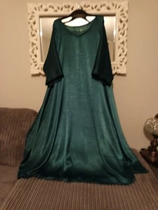 Neues smaragdgrünes Damen Maxikleid Größe 30/32, dünner Satin, Handarbeit  - Bild 1 von 5
