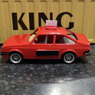 Matchbox Ford Escort RS2000 auto stock personalizzata - Immagine 1 di 4