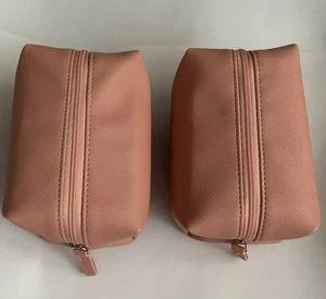 Nuevas 2 bolsas de cosméticos melocotón T L + C con cremallera superior 5 1/2” x 3 1/2” x 3 1/2” de alto - Imagen 1 de 15